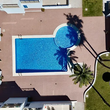 Paseo Al Mar Vybdenia * دينايا